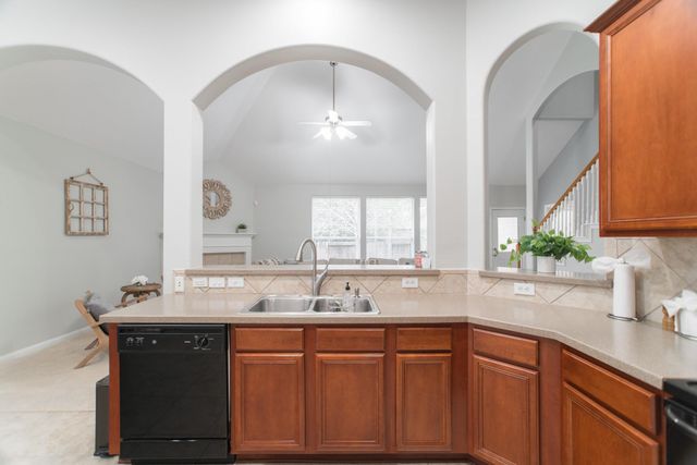 27 Gilmore Grove Place, The Woodlands, TX 77382