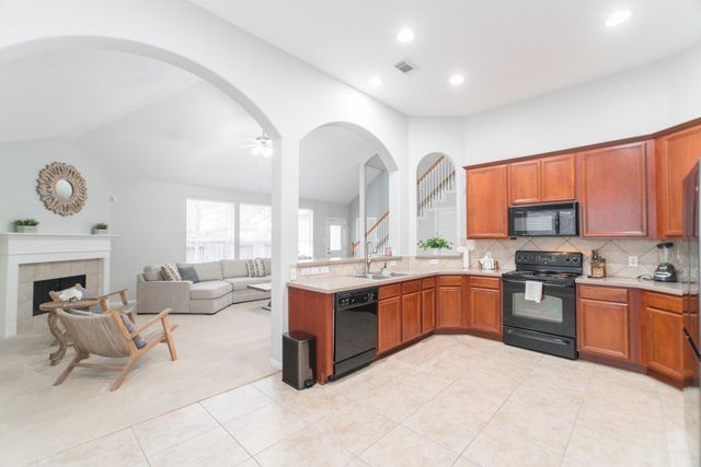 27 Gilmore Grove Place, The Woodlands, TX 77382