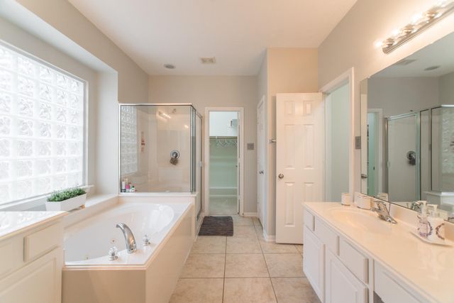 27 Gilmore Grove Place, The Woodlands, TX 77382