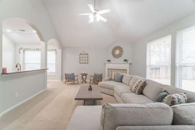 27 Gilmore Grove Place, The Woodlands, TX 77382