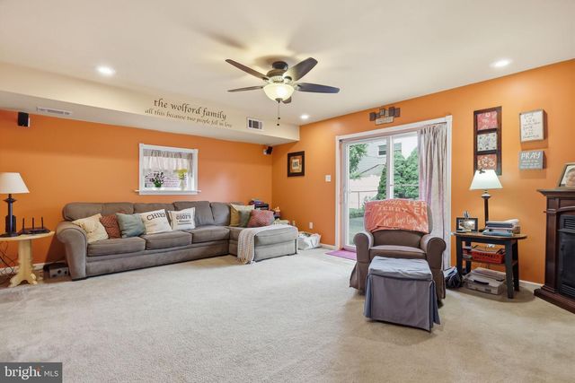 2742 MOWER ST, Philadelphia, PA 19152