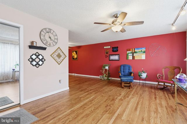 2742 MOWER ST, Philadelphia, PA 19152