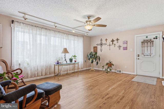 2742 MOWER ST, Philadelphia, PA 19152