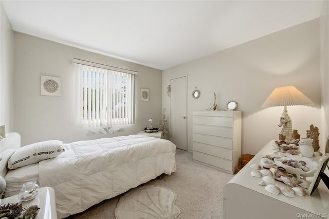 1580 Coates Avenue, Holbrook, NY 11741