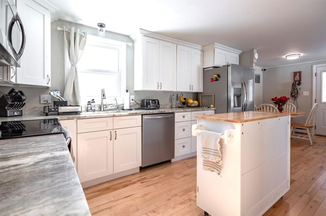 325 Pembroke Hill Road, Pembroke, NH 03275