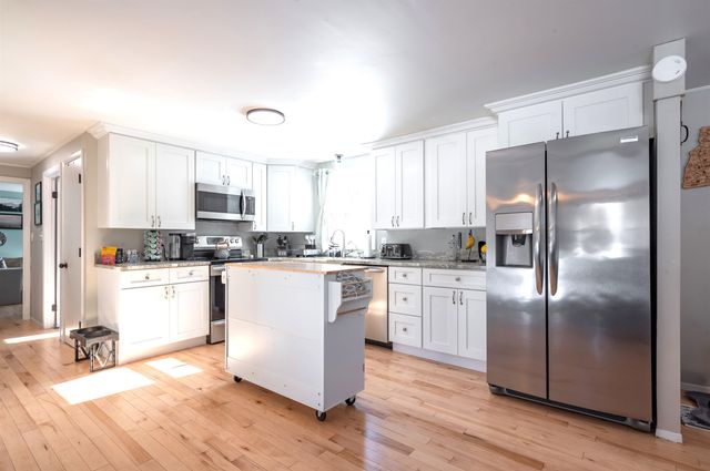 325 Pembroke Hill Road, Pembroke, NH 03275