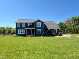 3052 Kerr Drive SE, New Philadelphia, OH 44663