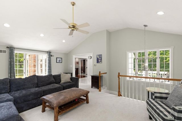 4 Pentucket Ln, Danvers, MA 01923
