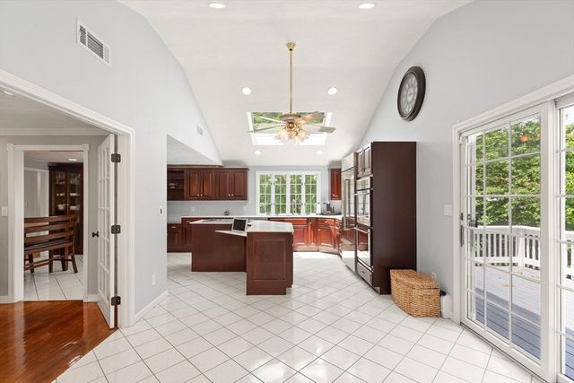 4 Pentucket Ln, Danvers, MA 01923