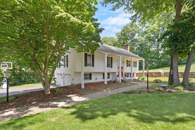 4 Pentucket Ln, Danvers, MA 01923