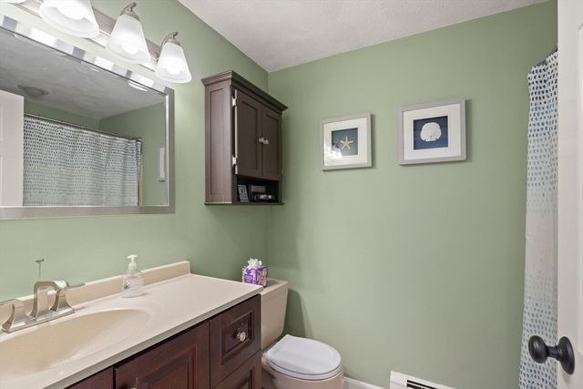 4 Pentucket Ln, Danvers, MA 01923