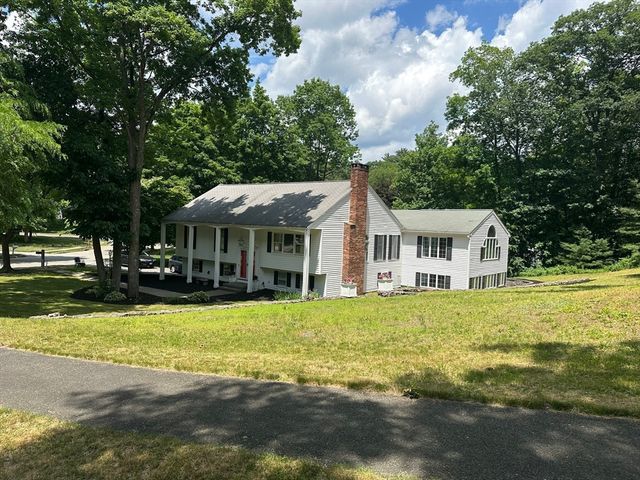 4 Pentucket Ln, Danvers, MA 01923