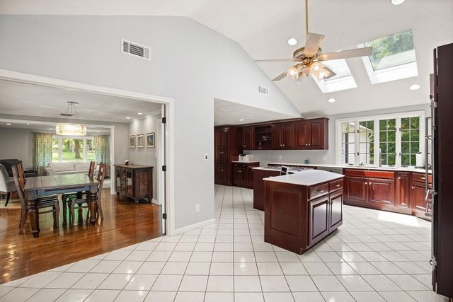 4 Pentucket Ln, Danvers, MA 01923