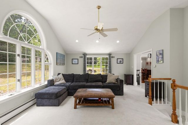 4 Pentucket Ln, Danvers, MA 01923