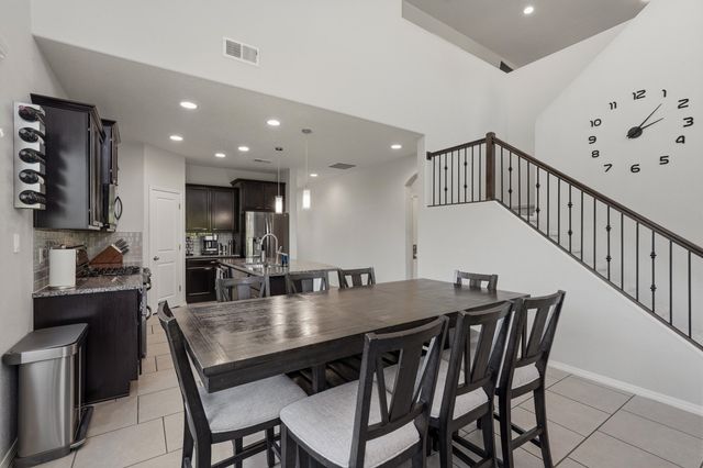 6909 Tombstone Road NW, Albuquerque, NM 87114