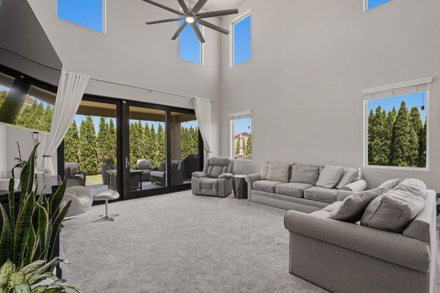 6909 Tombstone Road NW, Albuquerque, NM 87114
