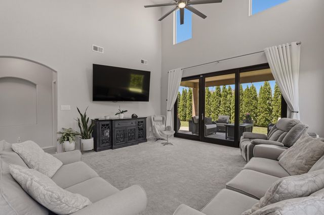 6909 Tombstone Road NW, Albuquerque, NM 87114
