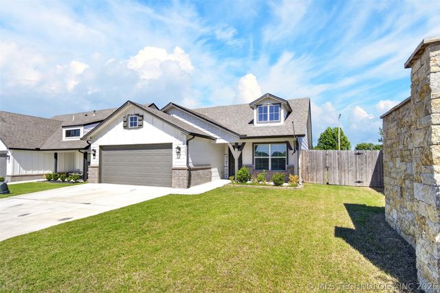 8601 N 76th East Place, Owasso, OK 74055