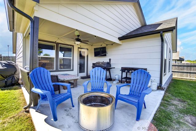 8601 N 76th East Place, Owasso, OK 74055