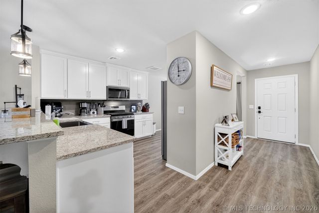 8601 N 76th East Place, Owasso, OK 74055