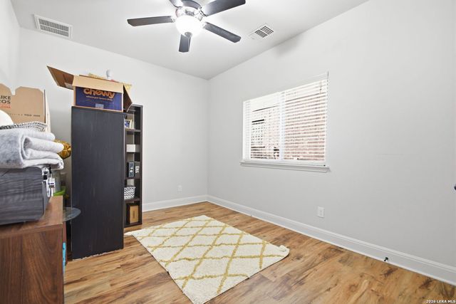 7647 Flecthers, San Antonio, TX 78254