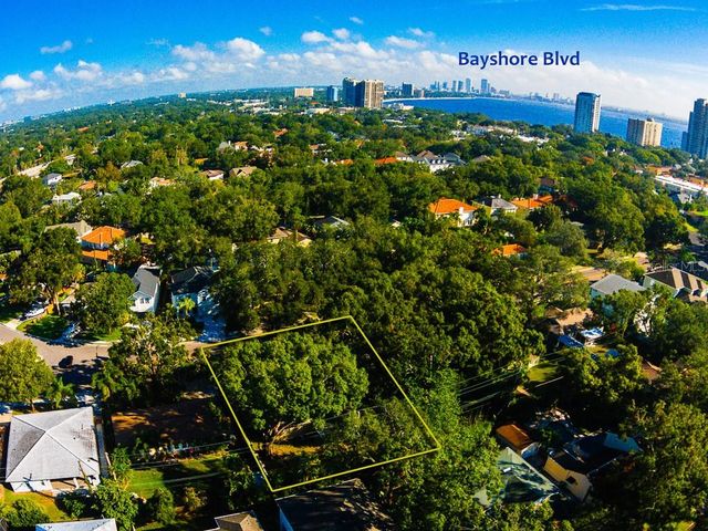 3136 W EUCLID AVENUE, Tampa, FL 33629