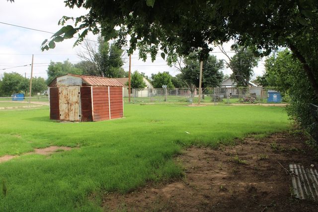 1008 10th Street, Ballinger, TX 76821