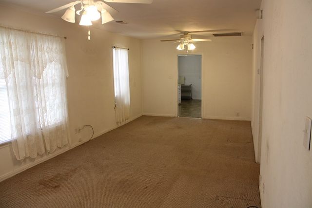 1008 10th Street, Ballinger, TX 76821