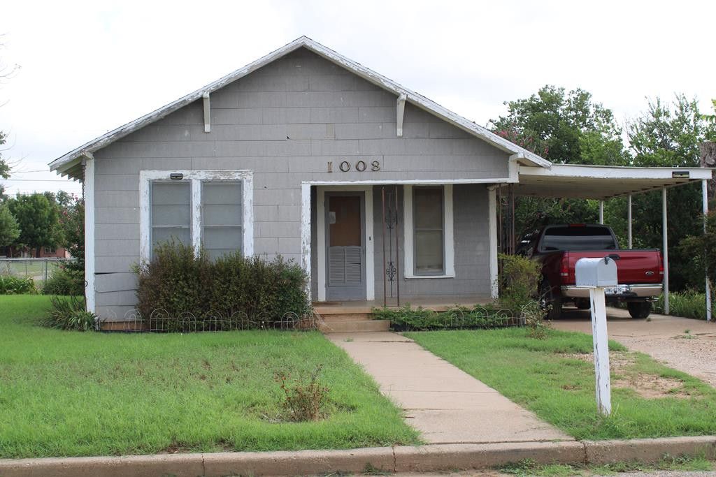 1008 10th Street, Ballinger, TX 76821