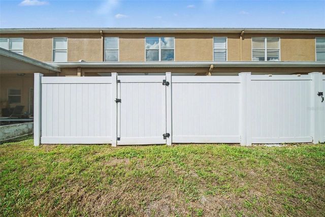 1246 CHARLESWORTH DRIVE, Wesley Chapel, FL 33543