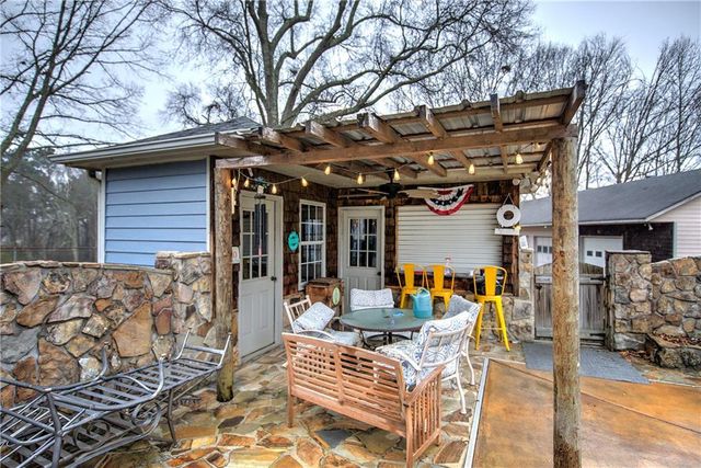 85 Carter SW Road, Cartersville, GA 30120