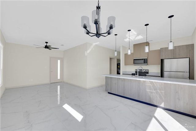 1906 W Violet Drive 3, Pharr, TX 78577