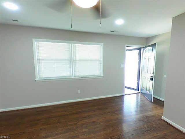 103 Bowen DR, Hampton, VA 23666