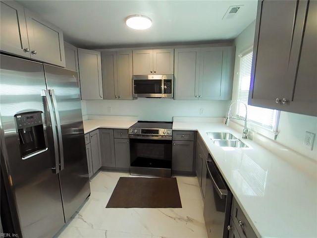 103 Bowen DR, Hampton, VA 23666