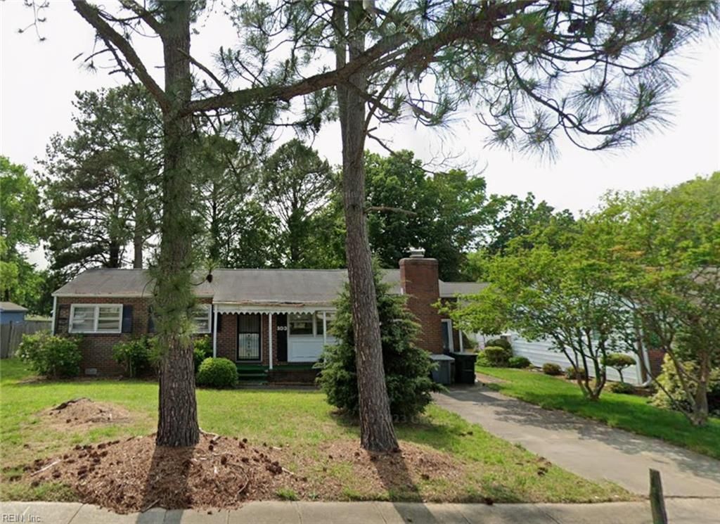 103 Bowen DR, Hampton, VA 23666