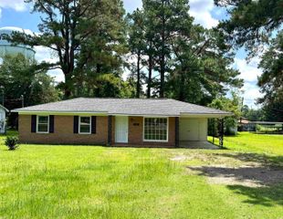 109 S Maple Ave., Andrews, SC 29510