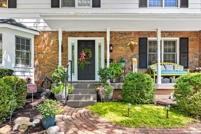 1001 W BURNSIDE Drive, Peoria, IL 61614