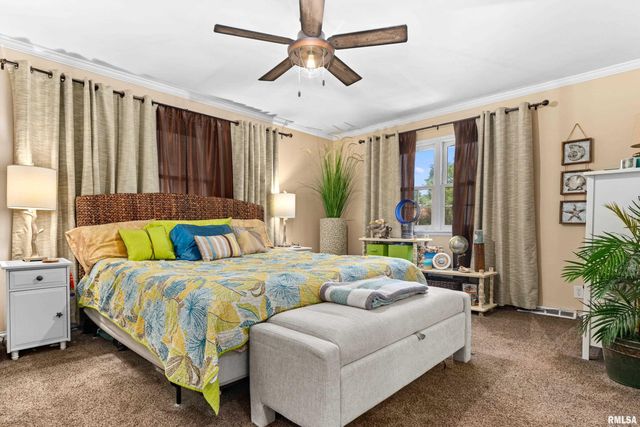 1001 W BURNSIDE Drive, Peoria, IL 61614