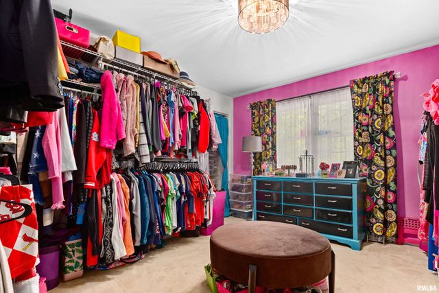 1001 W BURNSIDE Drive, Peoria, IL 61614