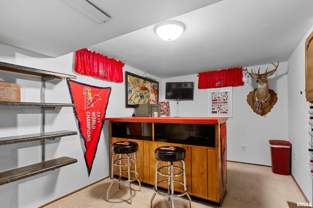 1001 W BURNSIDE Drive, Peoria, IL 61614