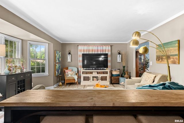 1001 W BURNSIDE Drive, Peoria, IL 61614