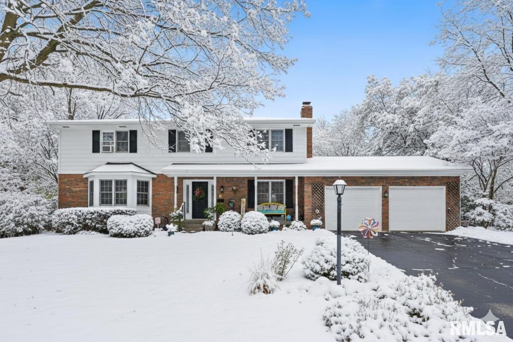 1001 W BURNSIDE Drive, Peoria, IL 61614