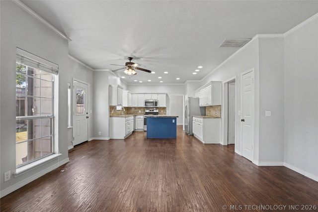 4428 W Urbana Street, Broken Arrow, OK 74012
