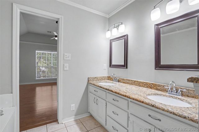 4428 W Urbana Street, Broken Arrow, OK 74012