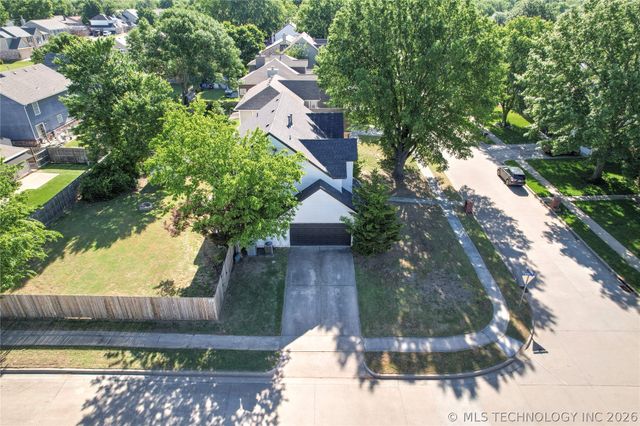 4428 W Urbana Street, Broken Arrow, OK 74012