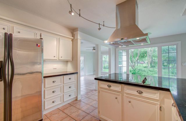 16209 Wall Street, Jersey Village, TX 77040