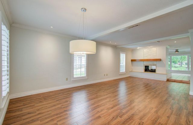 16209 Wall Street, Jersey Village, TX 77040