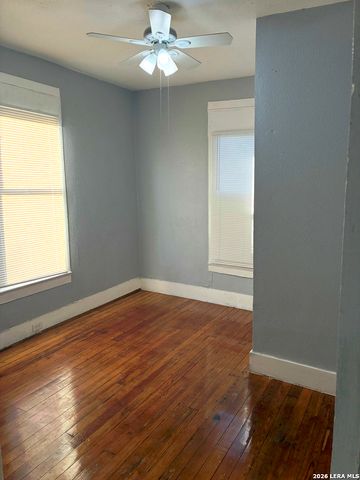 1633 W Woodlawn, San Antonio, TX 78201