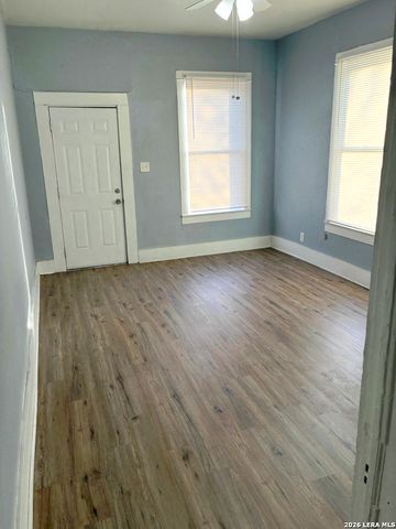 1633 W Woodlawn, San Antonio, TX 78201