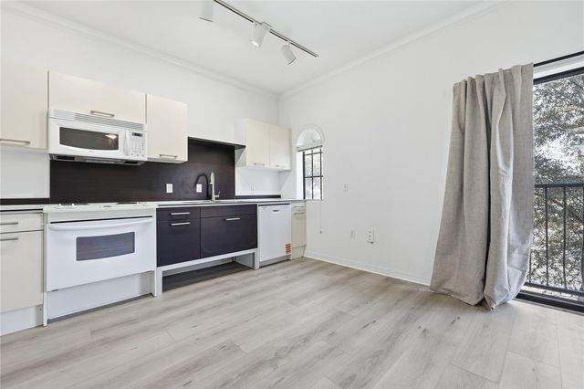 20 SW 6TH STREET 304, Gainesville, FL 32601